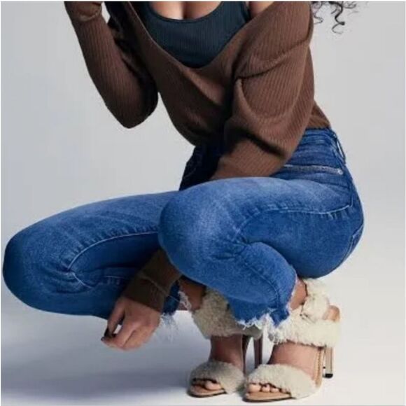 NIB Good American Sherpa Heels - Picture 8 of 8